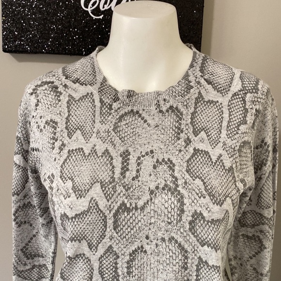 27 Miles Hilma Snakeskin Pullover Sweater Sz XS - Picture 5 of 14